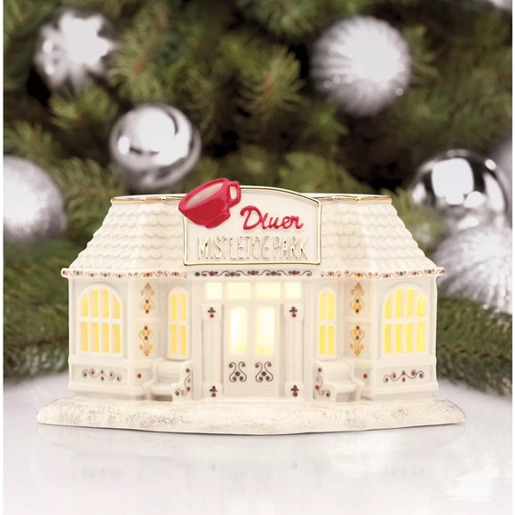 Lenox Mistletoe Park Diner Figurine - Brand New In Box: FROM THE VAULT! - Picture 4 of 7